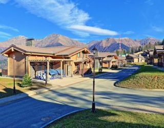 Гостиничный комплекс "Поляна 1389 Отель и СПА"